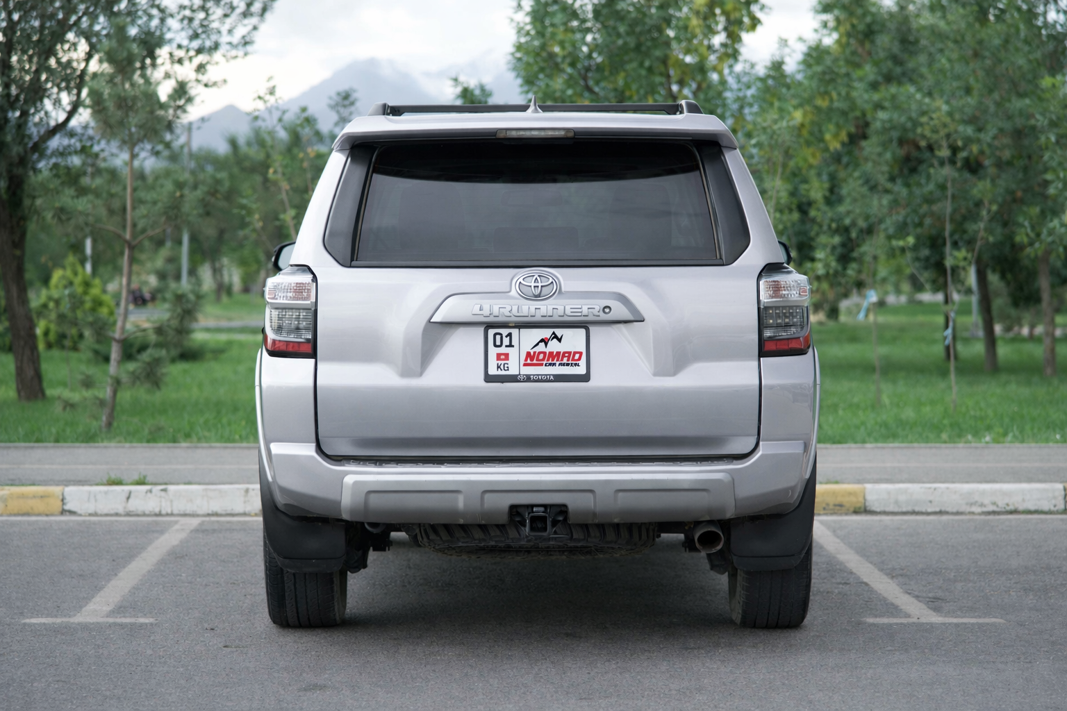 Toyota 4Runner off-road capabilities on gravel and river fords