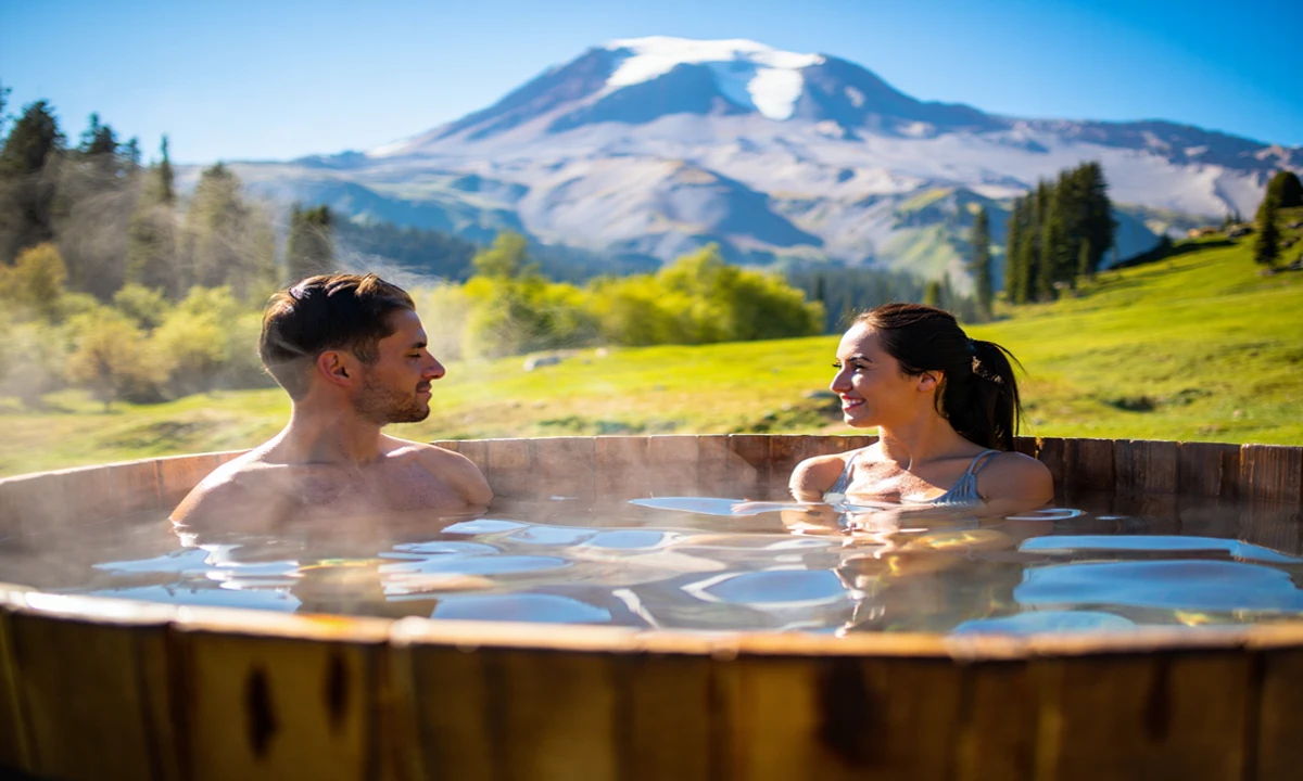 Отдых в горячих источниках Алтын-Арашана